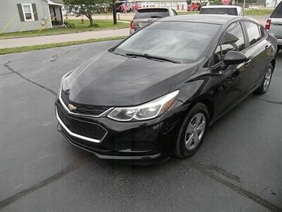 2018 Chevrolet Cruze LS Auto   - Photo 2 - Chandler, IN 47610