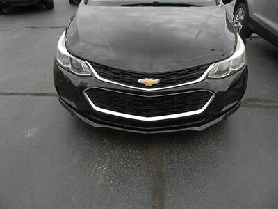 2018 Chevrolet Cruze LS Auto   - Photo 5 - Chandler, IN 47610