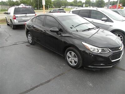 2018 Chevrolet Cruze LS Auto   - Photo 1 - Chandler, IN 47610