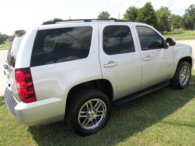 2013 Chevrolet Tahoe LT   - Photo 2 - Chandler, IN 47610