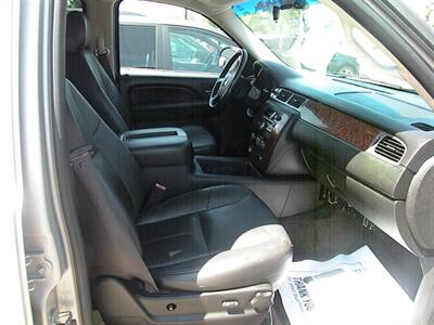 2009 Chevrolet Suburban LT   - Photo 5 - Chandler, IN 47610