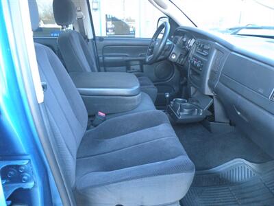 2004 Dodge Ram 1500 SLT   - Photo 4 - Chandler, IN 47610