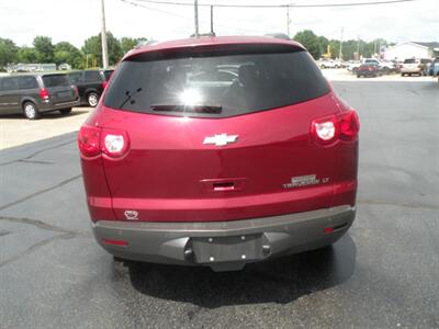 2011 Chevrolet Traverse LT   - Photo 7 - Chandler, IN 47610