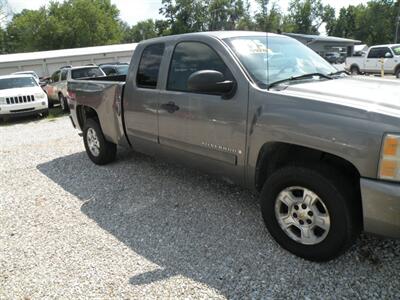 2007 Chevrolet Silverado 1500 Work Truck   - Photo 2 - Chandler, IN 47610