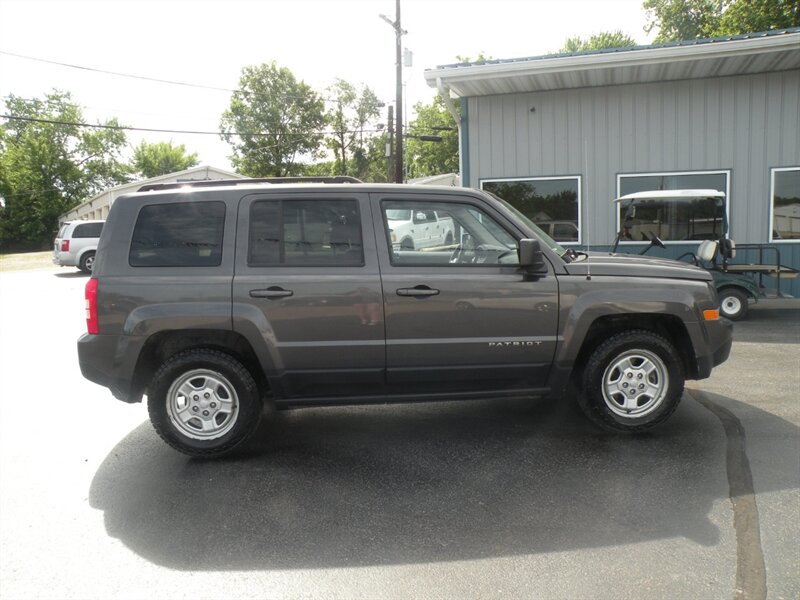 2016 Jeep Patriot Sport   - Photo 1 - Chandler, IN 47610