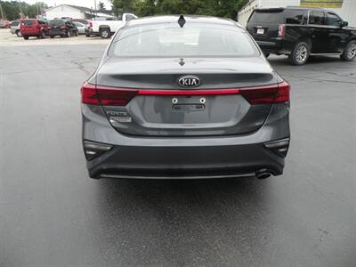 2019 Kia Forte FE   - Photo 3 - Chandler, IN 47610