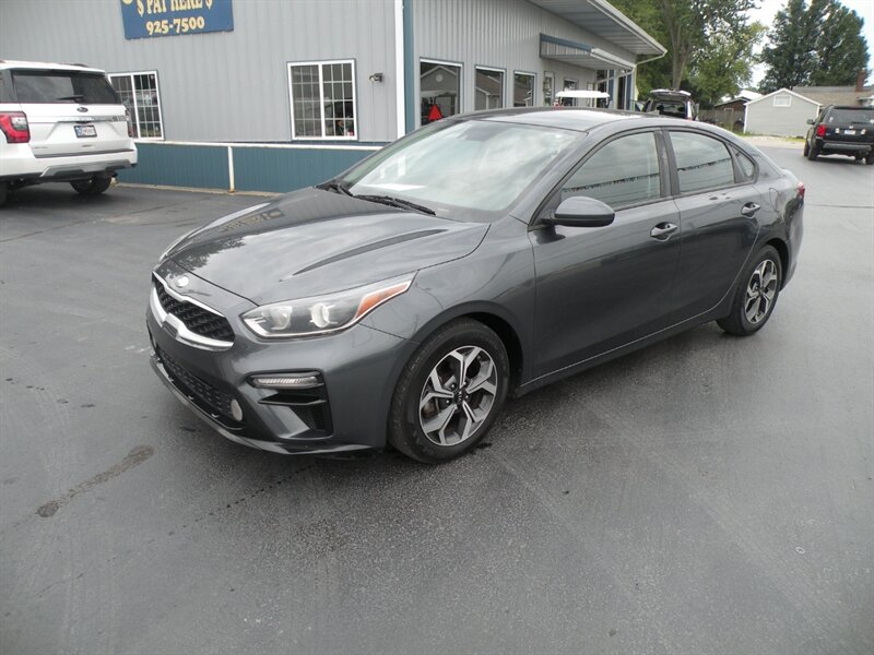 2019 Kia Forte FE   - Photo 1 - Chandler, IN 47610