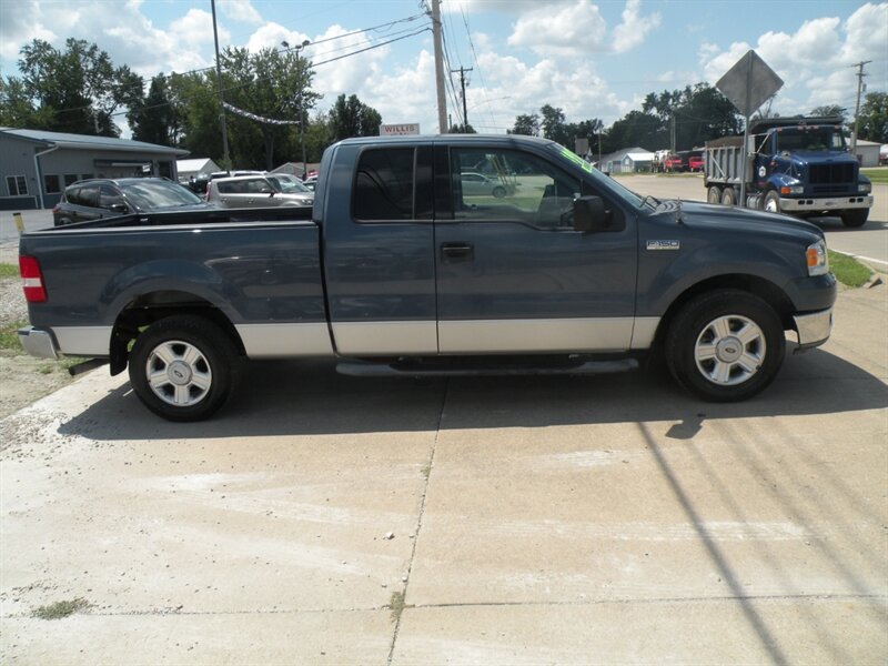 2004 Ford F-150 XLT   - Photo 1 - Chandler, IN 47610