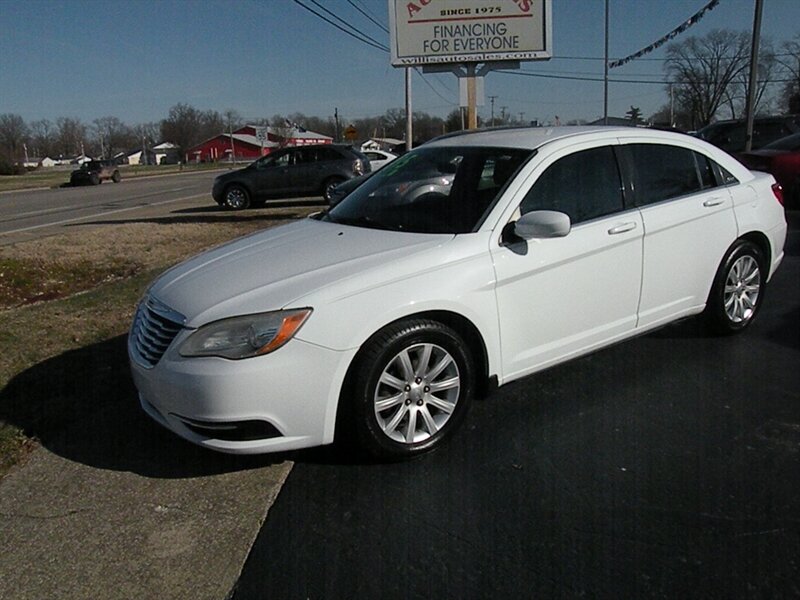 2012 Chrysler 200 Touring  