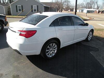 2012 Chrysler 200 Touring   - Photo 4 - Chandler, IN 47610