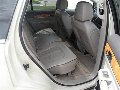 2015 Lincoln MKX   - Photo 7 - Chandler, IN 47610