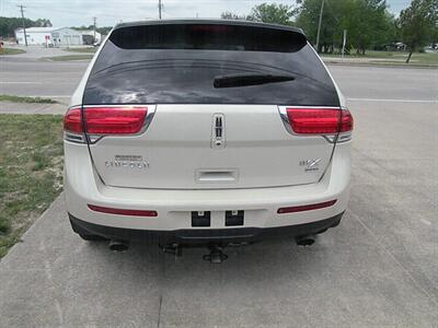 2015 Lincoln MKX   - Photo 4 - Chandler, IN 47610