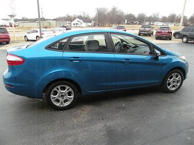 2015 Ford Fiesta SE   - Photo 3 - Chandler, IN 47610