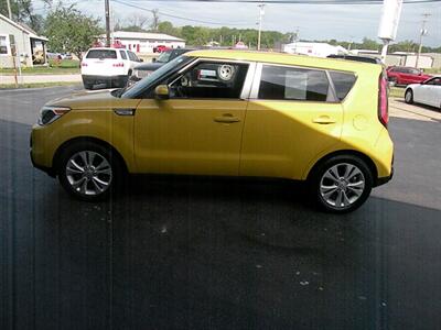 2016 Kia Soul +   - Photo 5 - Chandler, IN 47610