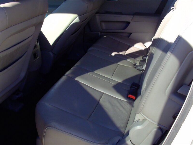 2009 Honda Pilot EX-L   - Photo 12 - Pleasant Valley, MO 64068