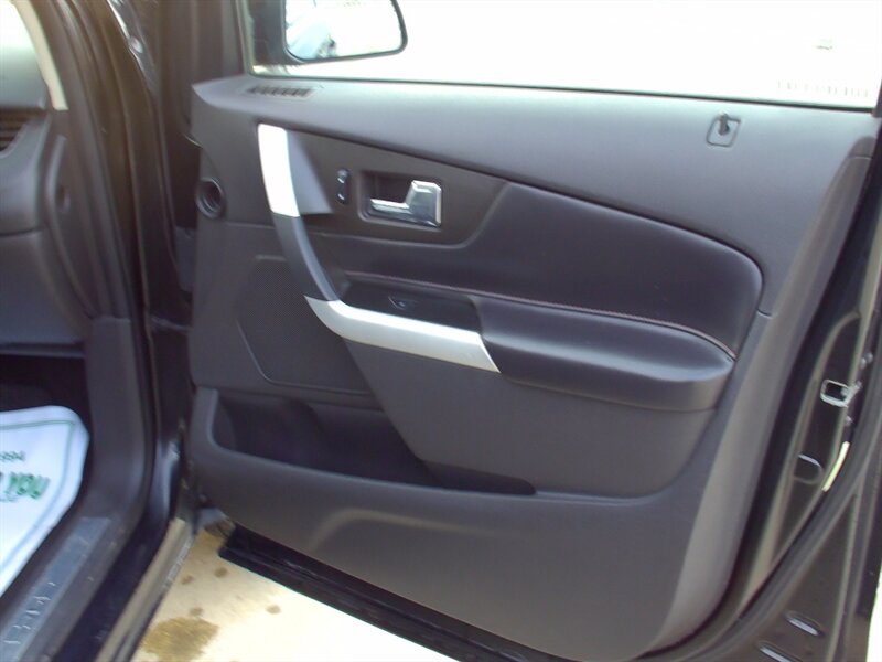 2013 Ford Edge Limited   - Photo 16 - Pleasant Valley, MO 64068