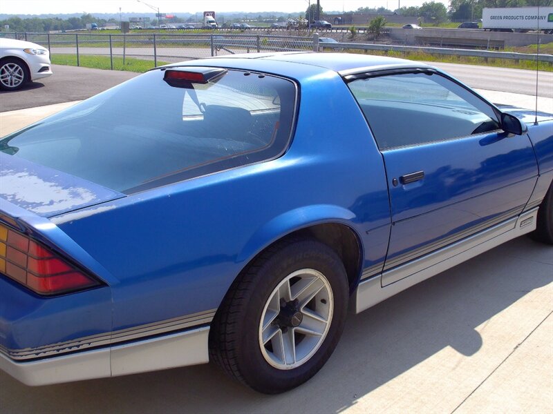1986 Chevrolet Camaro Z28 - Photo 5 - Pleasant Valley, MO 64068
