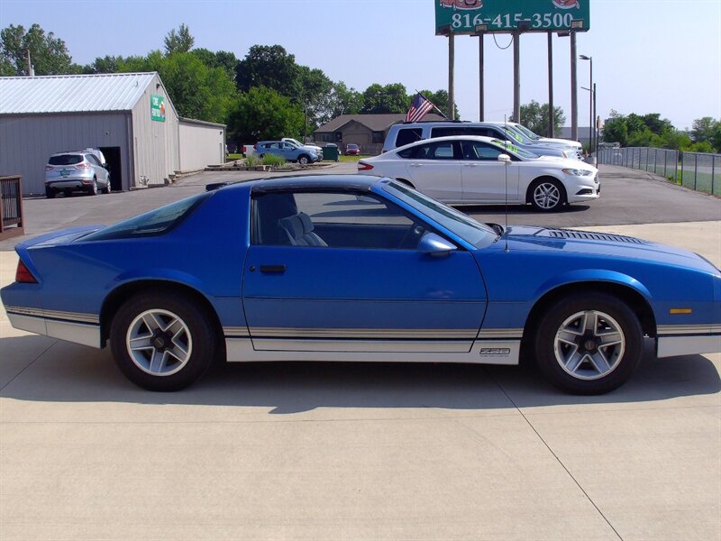 1986 Chevrolet Camaro Z28 - Photo 4 - Pleasant Valley, MO 64068