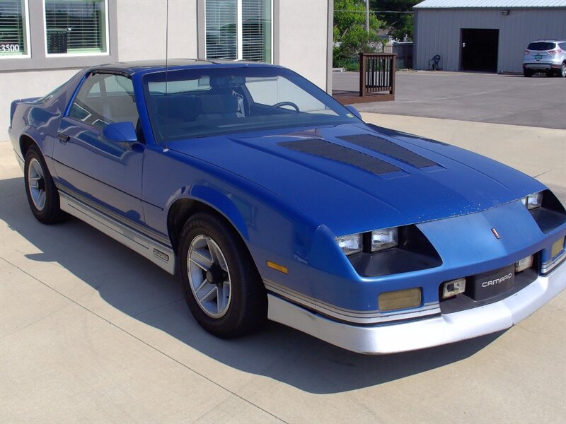1986 Chevrolet Camaro Z28 - Photo 3 - Pleasant Valley, MO 64068