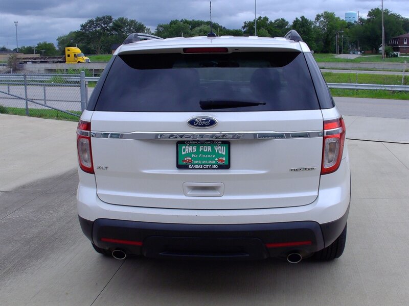 2013 Ford Explorer XLT - Photo 6 - Pleasant Valley, MO 64068