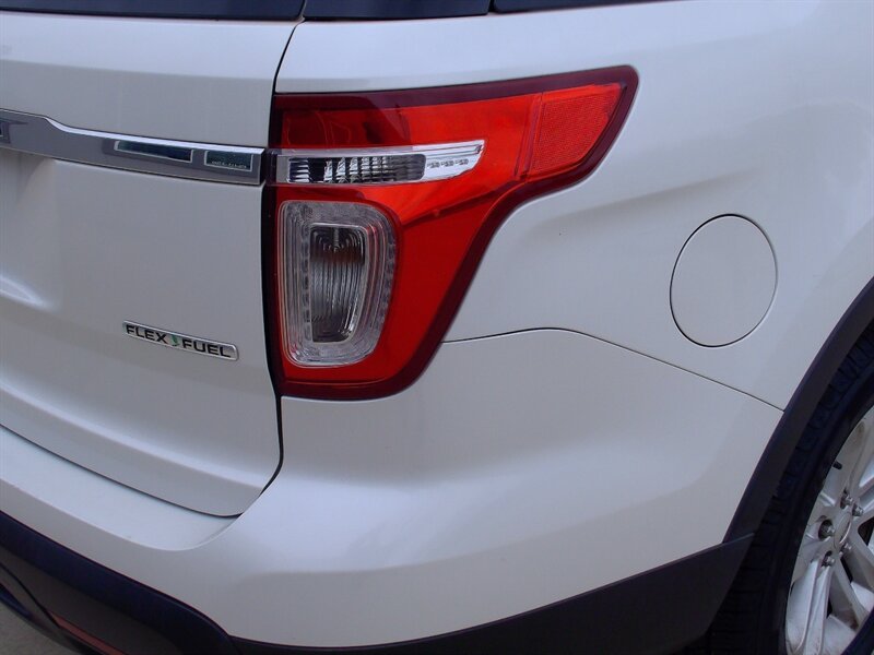 2013 Ford Explorer XLT - Photo 34 - Pleasant Valley, MO 64068