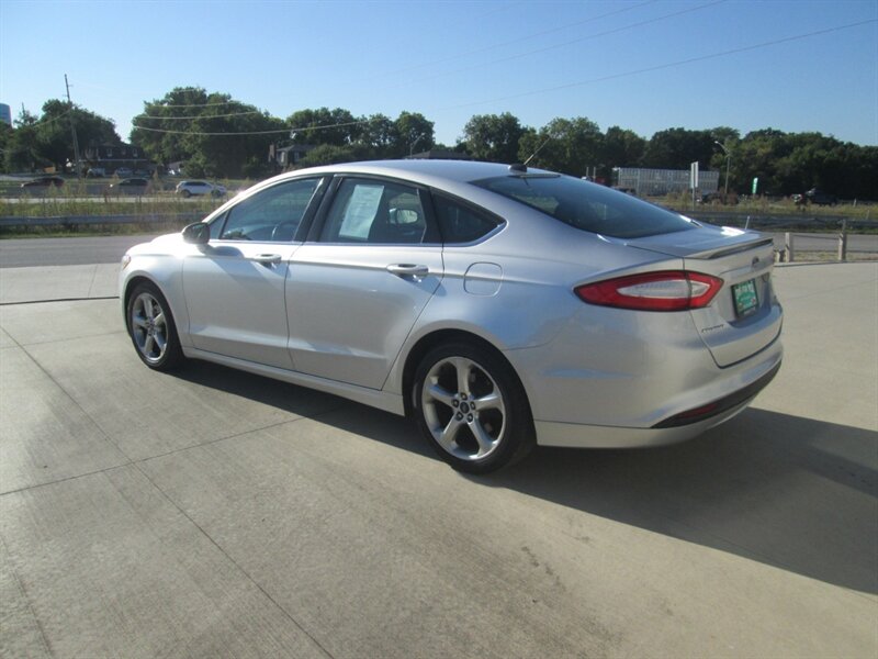 2014 Ford Fusion SE   - Photo 7 - Pleasant Valley, MO 64068