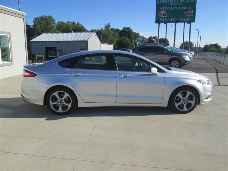 2014 Ford Fusion SE   - Photo 4 - Pleasant Valley, MO 64068