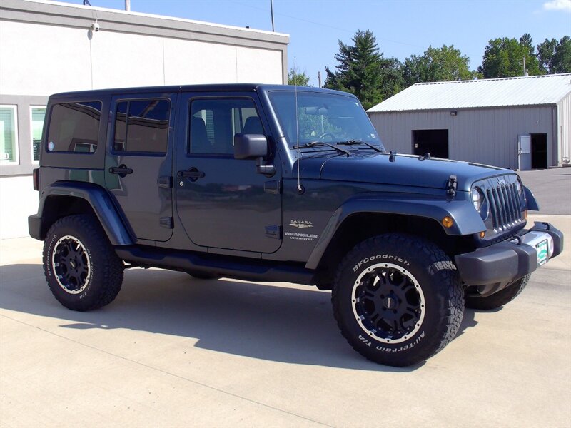 2008 Jeep Wrangler Unlimited Sahara - Photo 3 - Pleasant Valley, MO 64068
