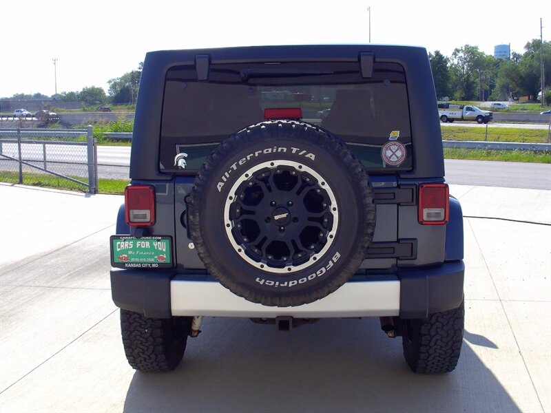 2008 Jeep Wrangler Unlimited Sahara - Photo 6 - Pleasant Valley, MO 64068