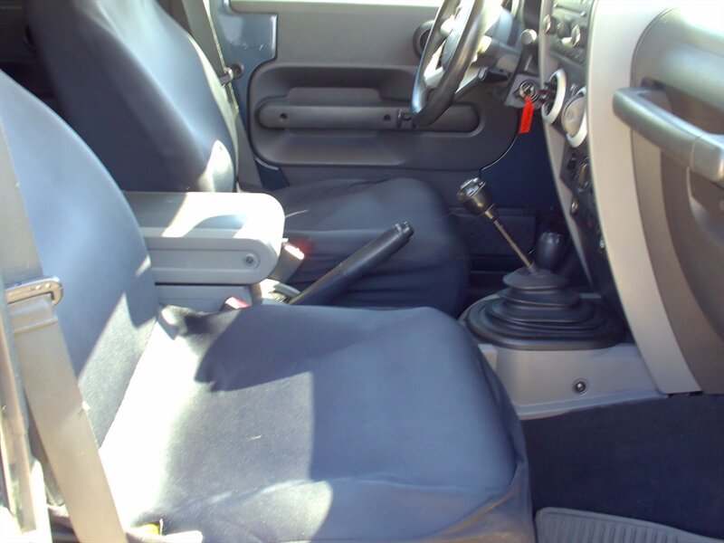 2008 Jeep Wrangler Unlimited Sahara - Photo 15 - Pleasant Valley, MO 64068
