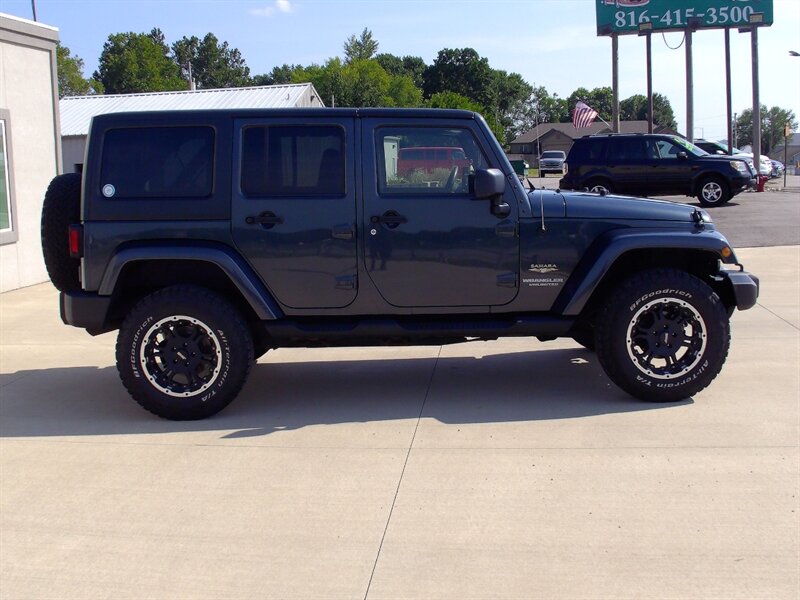2008 Jeep Wrangler Unlimited Sahara - Photo 4 - Pleasant Valley, MO 64068