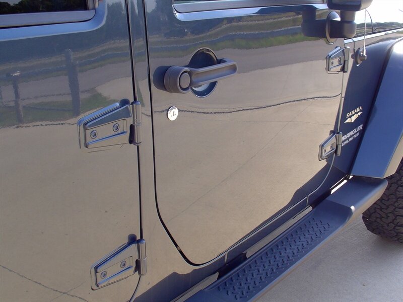 2008 Jeep Wrangler Unlimited Sahara - Photo 30 - Pleasant Valley, MO 64068