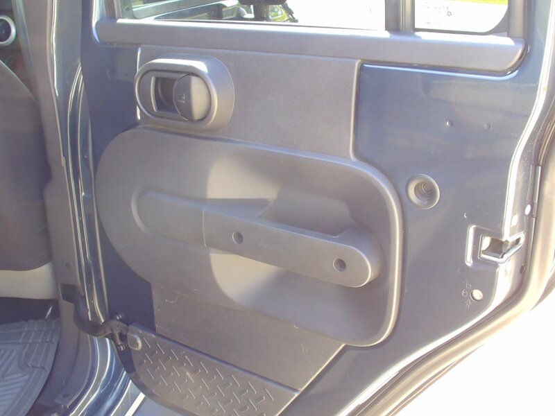 2008 Jeep Wrangler Unlimited Sahara - Photo 18 - Pleasant Valley, MO 64068