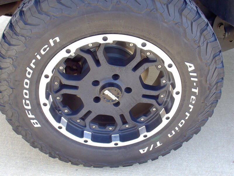 2008 Jeep Wrangler Unlimited Sahara - Photo 32 - Pleasant Valley, MO 64068
