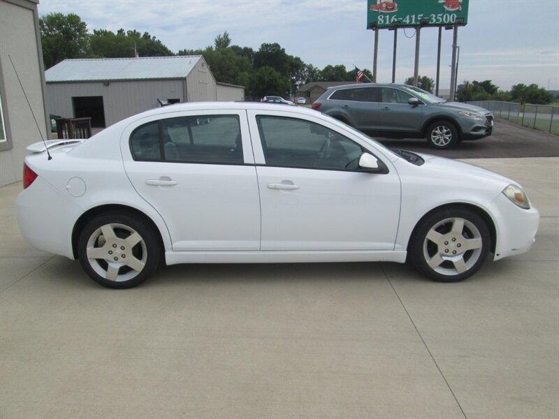 2010 Chevrolet Cobalt LT   - Photo 4 - Pleasant Valley, MO 64068