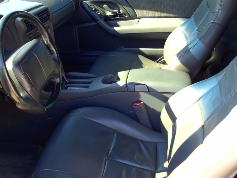 1999 Chevrolet Camaro SS   - Photo 10 - Pleasant Valley, MO 64068