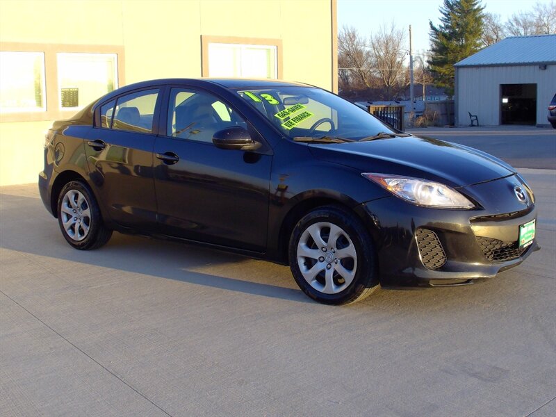 2013 Mazda MAZDA3 i Sport   - Photo 3 - Pleasant Valley, MO 64068