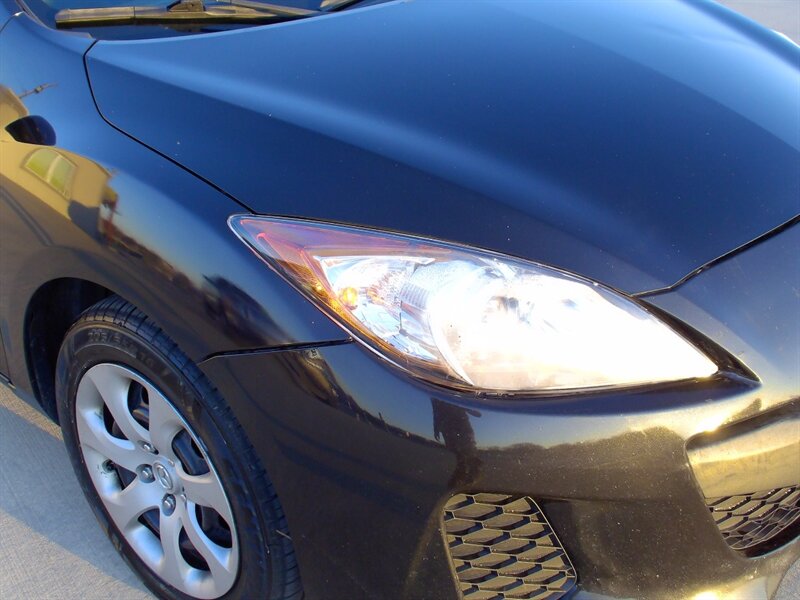 2013 Mazda MAZDA3 i Sport   - Photo 27 - Pleasant Valley, MO 64068