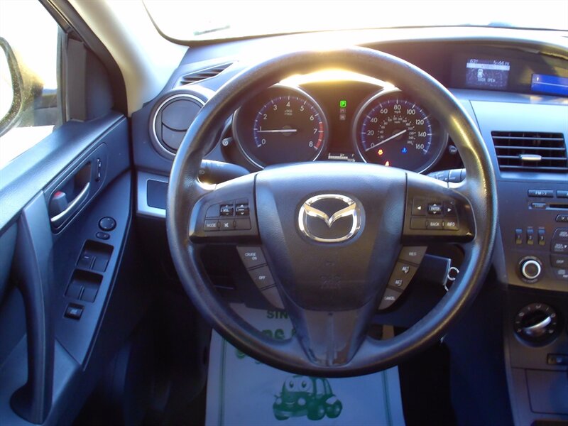 2013 Mazda MAZDA3 i Sport   - Photo 20 - Pleasant Valley, MO 64068