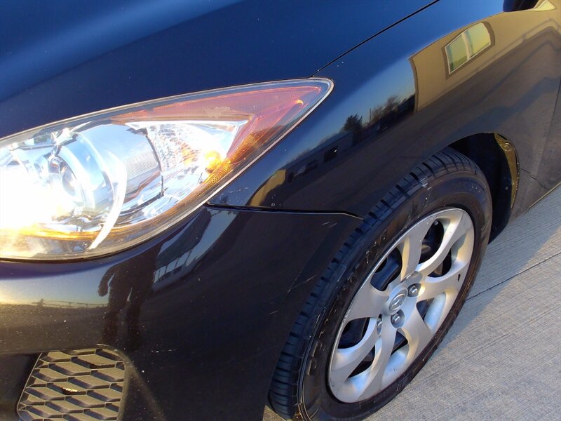 2013 Mazda MAZDA3 i Sport   - Photo 25 - Pleasant Valley, MO 64068