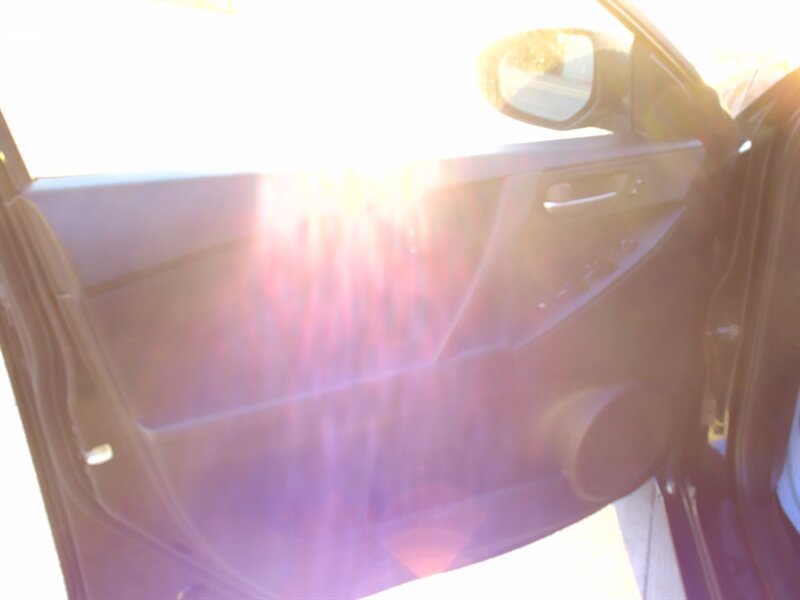 2013 Mazda MAZDA3 i Sport   - Photo 11 - Pleasant Valley, MO 64068