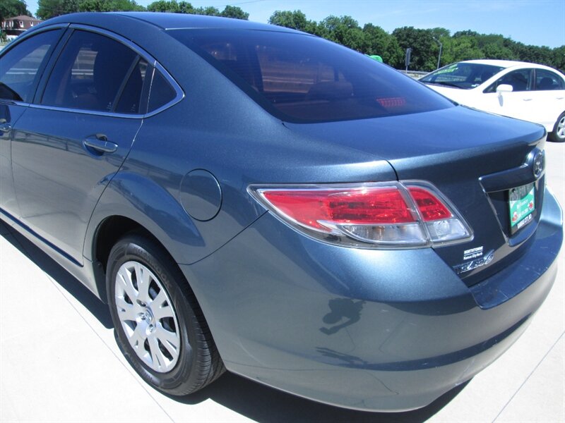 2012 Mazda Mazda6 i Sport   - Photo 16 - Pleasant Valley, MO 64068