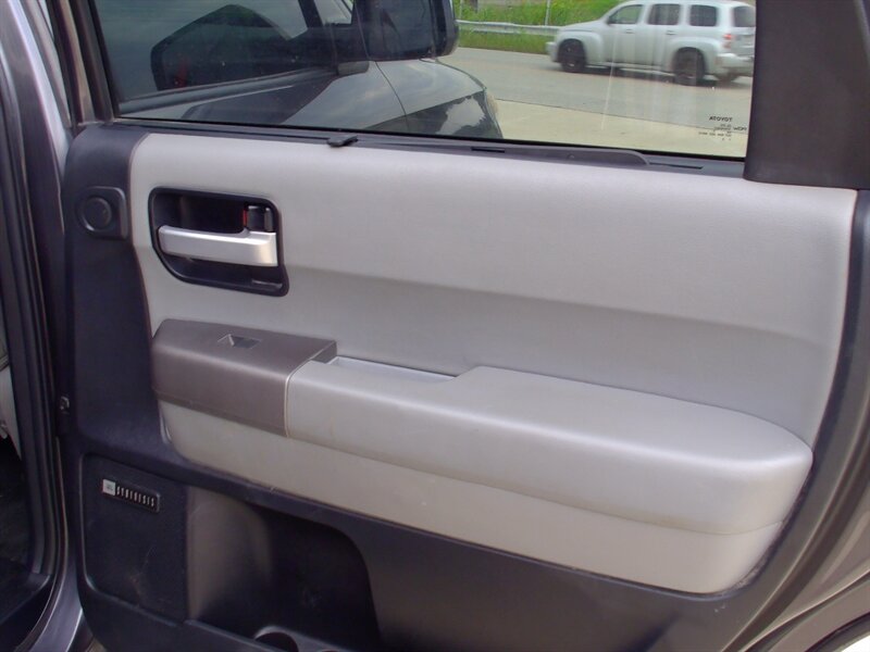 2013 Toyota Sequoia Limited - Photo 19 - Pleasant Valley, MO 64068
