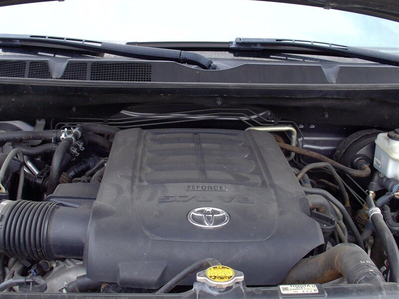 2013 Toyota Sequoia Limited - Photo 35 - Pleasant Valley, MO 64068