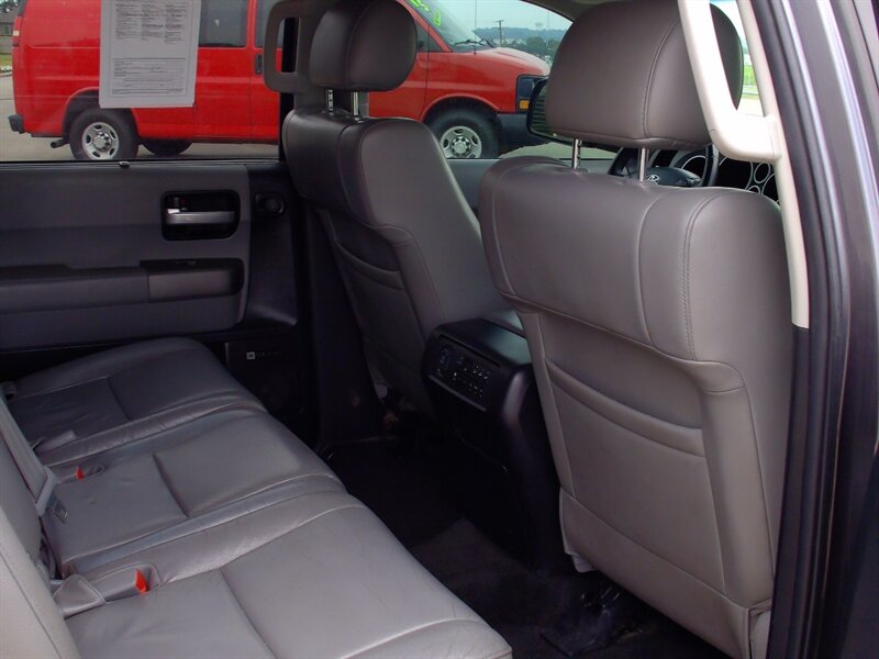 2013 Toyota Sequoia Limited - Photo 18 - Pleasant Valley, MO 64068