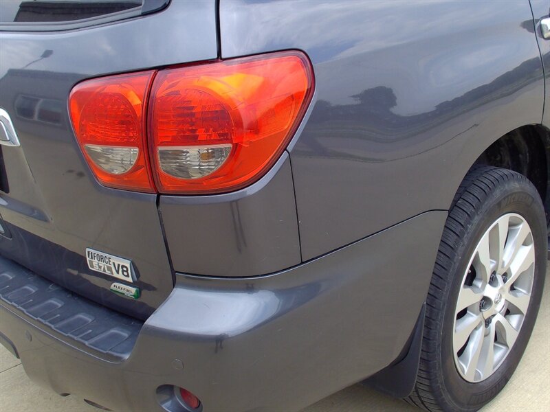 2013 Toyota Sequoia Limited - Photo 32 - Pleasant Valley, MO 64068
