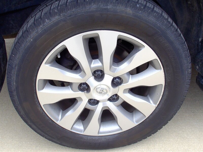 2013 Toyota Sequoia Limited - Photo 33 - Pleasant Valley, MO 64068