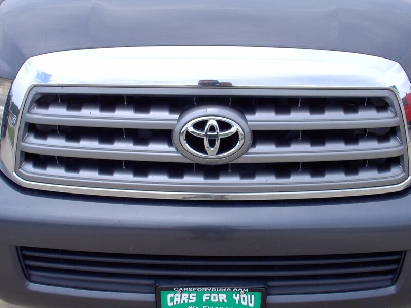 2013 Toyota Sequoia Limited - Photo 27 - Pleasant Valley, MO 64068