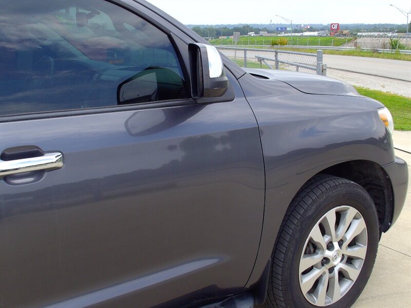 2013 Toyota Sequoia Limited - Photo 30 - Pleasant Valley, MO 64068