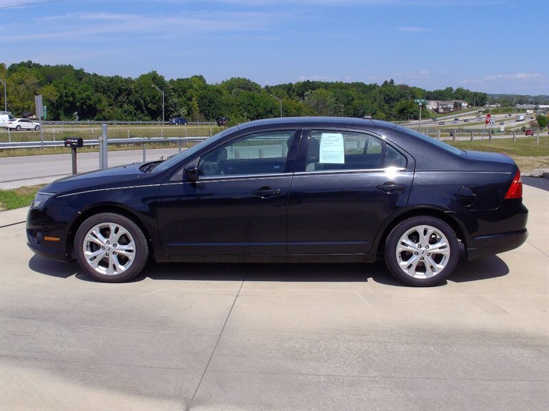 2012 Ford Fusion SE   - Photo 13 - Pleasant Valley, MO 64068